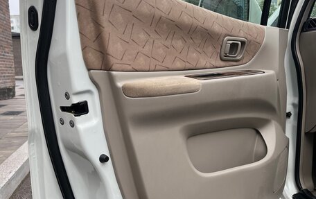 Nissan Liberty, 2001 год, 375 000 рублей, 22 фотография