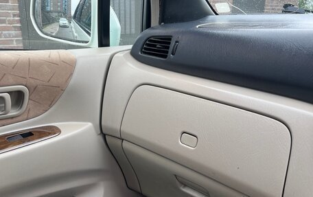 Nissan Liberty, 2001 год, 375 000 рублей, 25 фотография