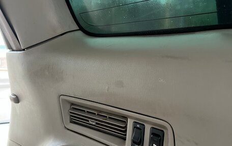Nissan Liberty, 2001 год, 375 000 рублей, 28 фотография