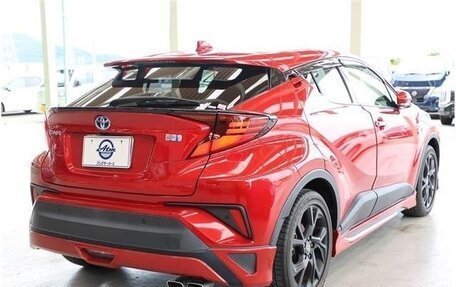 Toyota C-HR I рестайлинг, 2022 год, 2 030 000 рублей, 5 фотография