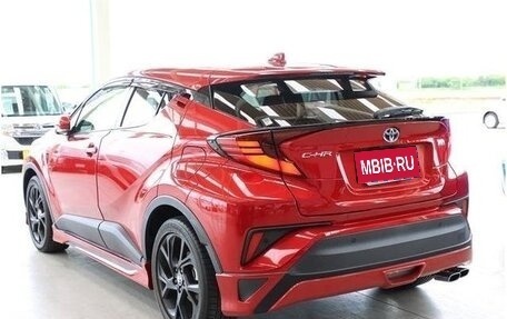 Toyota C-HR I рестайлинг, 2022 год, 2 030 000 рублей, 7 фотография