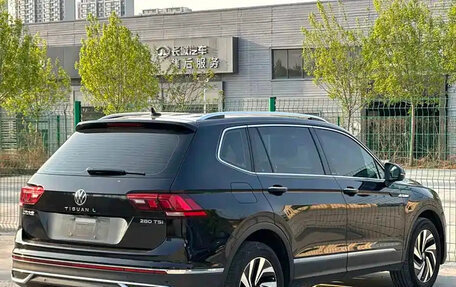 Volkswagen Tiguan II, 2022 год, 2 370 000 рублей, 4 фотография