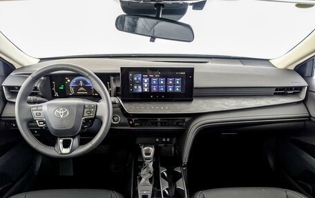 Toyota Camry, 2025 год, 4 900 000 рублей, 10 фотография