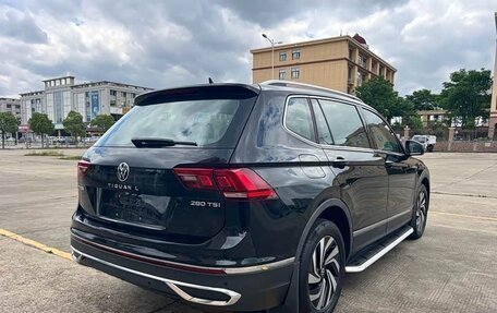 Volkswagen Tiguan II, 2023 год, 2 450 000 рублей, 4 фотография