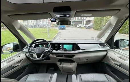 Volkswagen Multivan, 2022 год, 6 450 000 рублей, 11 фотография