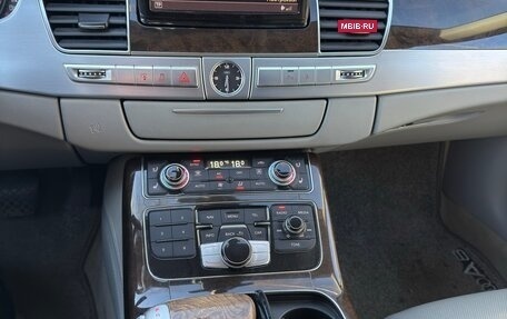 Audi A8, 2010 год, 1 700 000 рублей, 6 фотография
