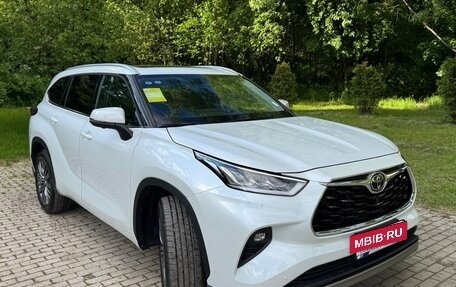 Toyota Highlander, 2026 год, 5 300 000 рублей, 5 фотография