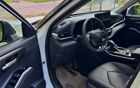 Toyota Highlander, 2026 год, 5 300 000 рублей, 22 фотография
