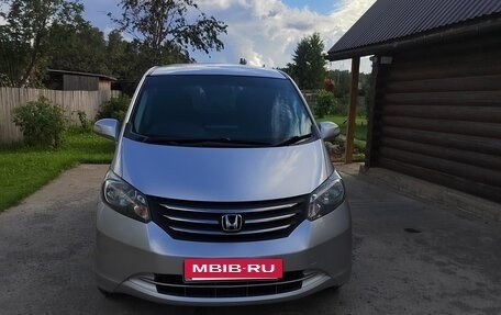 Honda Freed I, 2009 год, 900 000 рублей, 2 фотография