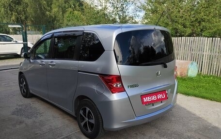 Honda Freed I, 2009 год, 900 000 рублей, 4 фотография