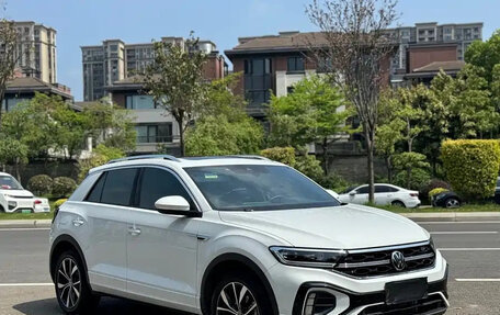 Volkswagen T-Roc I, 2025 год, 1 890 000 рублей, 3 фотография