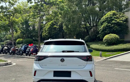 Volkswagen T-Roc I, 2025 год, 1 890 000 рублей, 15 фотография
