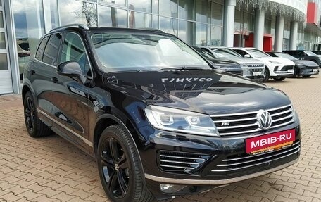 Volkswagen Touareg III, 2018 год, 3 700 000 рублей, 3 фотография