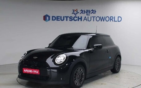 MINI Hatch, 2024 год, 3 498 000 рублей, 1 фотография