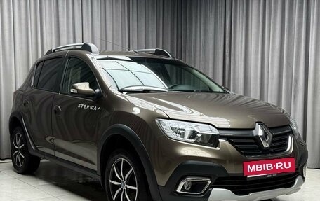 Renault Sandero II рестайлинг, 2019 год, 1 299 000 рублей, 1 фотография