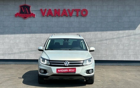 Volkswagen Tiguan I, 2015 год, 1 800 000 рублей, 2 фотография