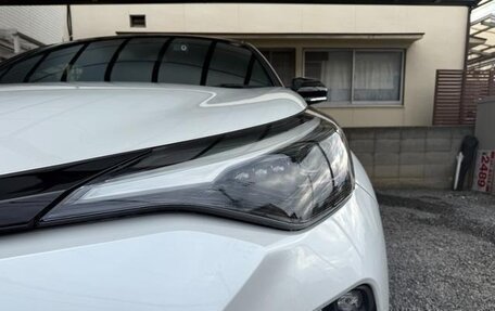 Toyota C-HR I рестайлинг, 2022 год, 1 840 000 рублей, 5 фотография