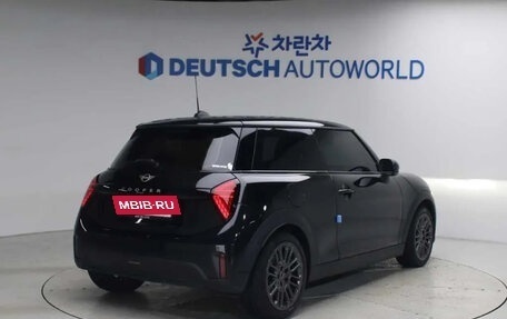 MINI Hatch, 2024 год, 3 498 000 рублей, 2 фотография