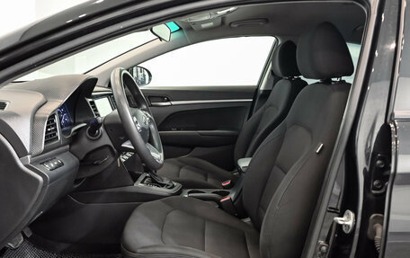 Hyundai Elantra VI рестайлинг, 2020 год, 1 700 000 рублей, 9 фотография