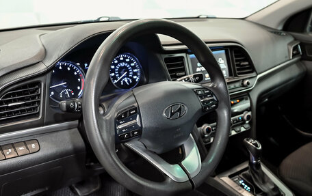 Hyundai Elantra VI рестайлинг, 2020 год, 1 700 000 рублей, 13 фотография
