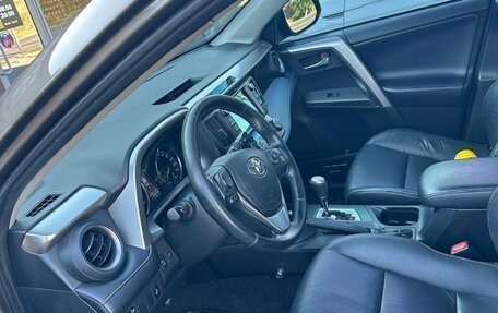 Toyota RAV4, 2018 год, 2 150 000 рублей, 10 фотография