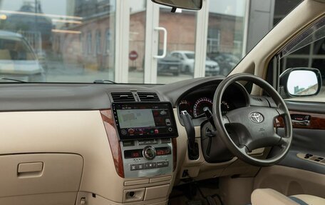 Toyota Ipsum II, 2001 год, 810 000 рублей, 10 фотография