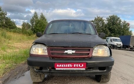 Chevrolet Niva I рестайлинг, 2004 год, 130 000 рублей, 2 фотография