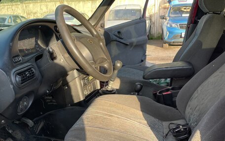 Chevrolet Niva I рестайлинг, 2004 год, 130 000 рублей, 12 фотография