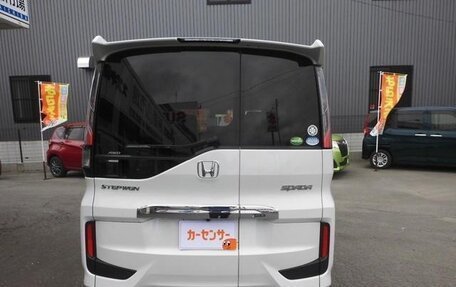 Honda Stepwgn IV, 2021 год, 2 150 000 рублей, 7 фотография