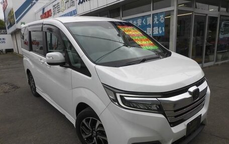 Honda Stepwgn IV, 2021 год, 2 150 000 рублей, 3 фотография