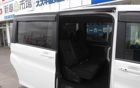 Honda Stepwgn IV, 2021 год, 2 150 000 рублей, 12 фотография