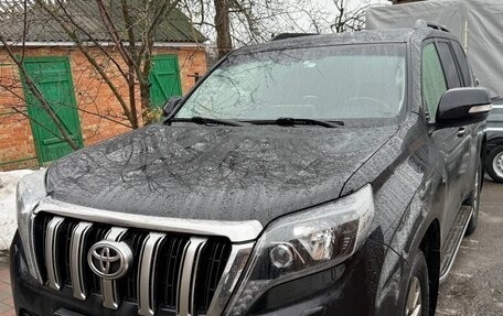 Toyota Land Cruiser Prado 150 рестайлинг 2, 2017 год, 5 500 000 рублей, 2 фотография