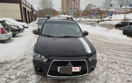 Mitsubishi Outlander III рестайлинг 3, 2011 год, 1 150 000 рублей, 2 фотография