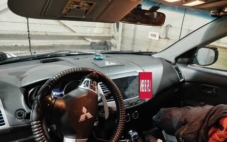 Mitsubishi Outlander III рестайлинг 3, 2011 год, 1 150 000 рублей, 11 фотография