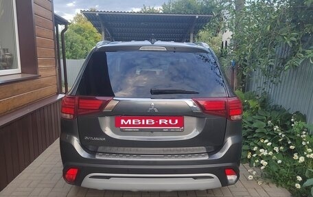 Mitsubishi Outlander III рестайлинг 3, 2020 год, 2 120 000 рублей, 14 фотография