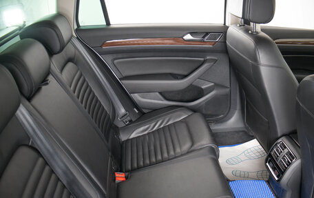 Volkswagen Passat B8 рестайлинг, 2015 год, 1 759 000 рублей, 10 фотография