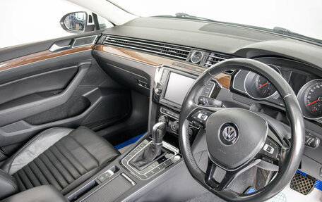 Volkswagen Passat B8 рестайлинг, 2015 год, 1 759 000 рублей, 9 фотография