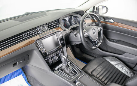 Volkswagen Passat B8 рестайлинг, 2015 год, 1 759 000 рублей, 12 фотография