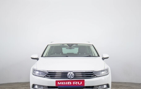 Volkswagen Passat B8 рестайлинг, 2015 год, 1 759 000 рублей, 2 фотография