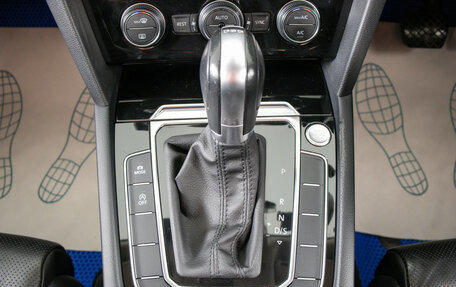 Volkswagen Passat B8 рестайлинг, 2015 год, 1 759 000 рублей, 21 фотография