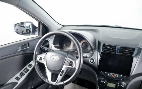 Hyundai Solaris II рестайлинг, 2012 год, 899 000 рублей, 13 фотография