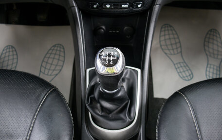 Hyundai Solaris II рестайлинг, 2012 год, 899 000 рублей, 22 фотография
