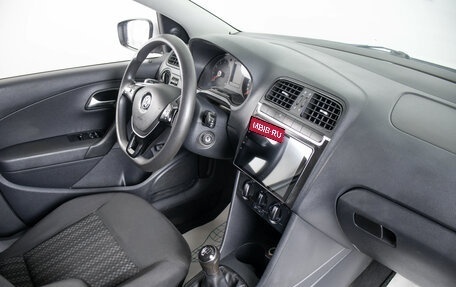 Volkswagen Polo VI (EU Market), 2015 год, 849 000 рублей, 11 фотография