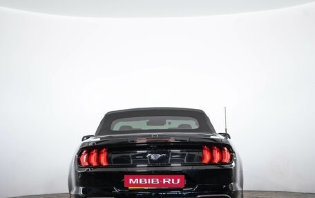 Ford Mustang VI рестайлинг, 2021 год, 3 699 000 рублей, 6 фотография
