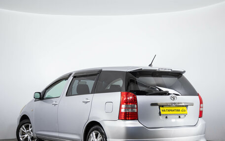 Toyota Wish II, 2005 год, 679 000 рублей, 7 фотография