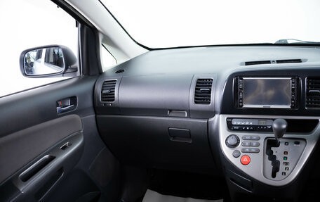 Toyota Wish II, 2005 год, 679 000 рублей, 12 фотография