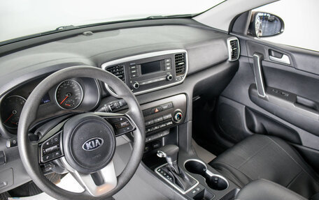 KIA Sportage IV рестайлинг, 2020 год, 2 649 000 рублей, 8 фотография
