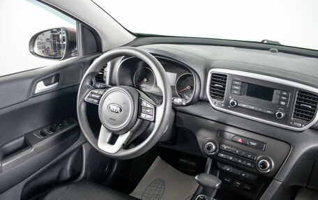 KIA Sportage IV рестайлинг, 2020 год, 2 649 000 рублей, 12 фотография