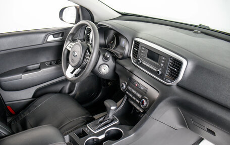 KIA Sportage IV рестайлинг, 2020 год, 2 649 000 рублей, 11 фотография