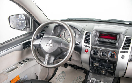 Mitsubishi Pajero Sport II рестайлинг, 2011 год, 1 499 000 рублей, 12 фотография